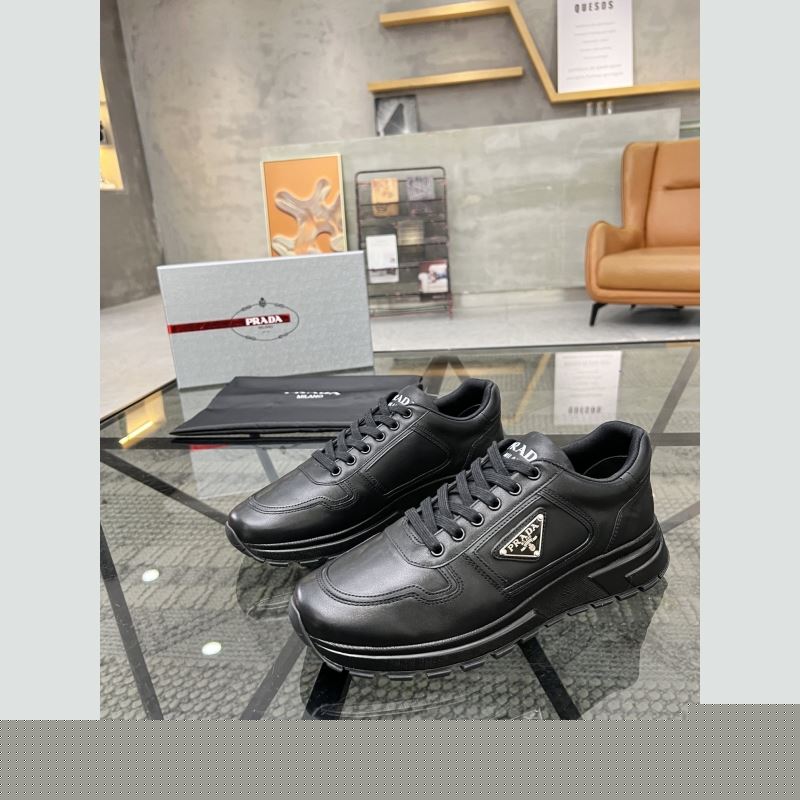 Pra*a sneakers